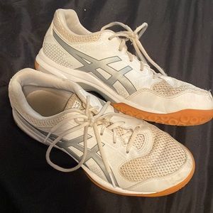 Womens ASICS tennis shoes